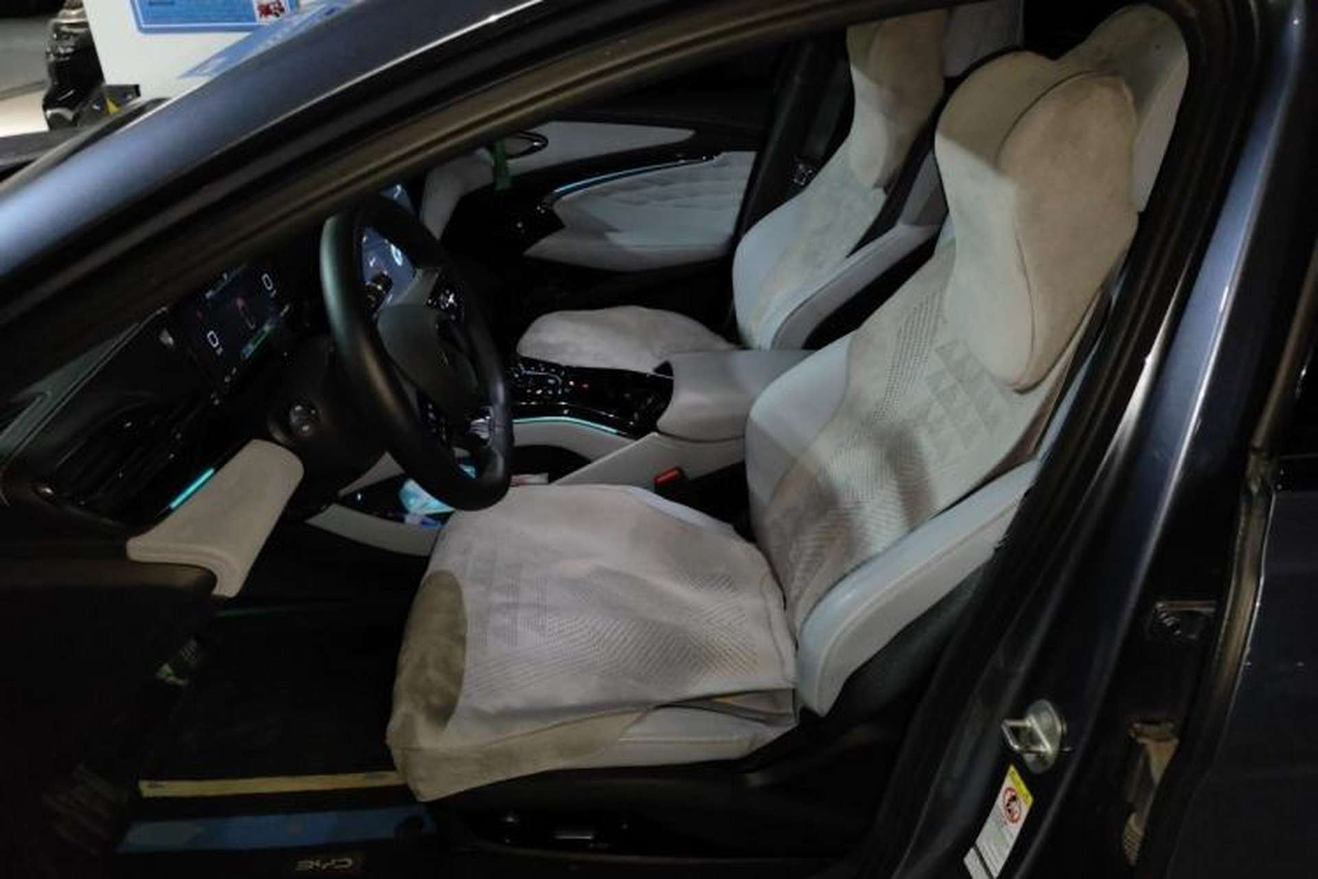 Used BYD Seal 2022 650 km All-Wheel-Drive Performance Version Left Front Seat