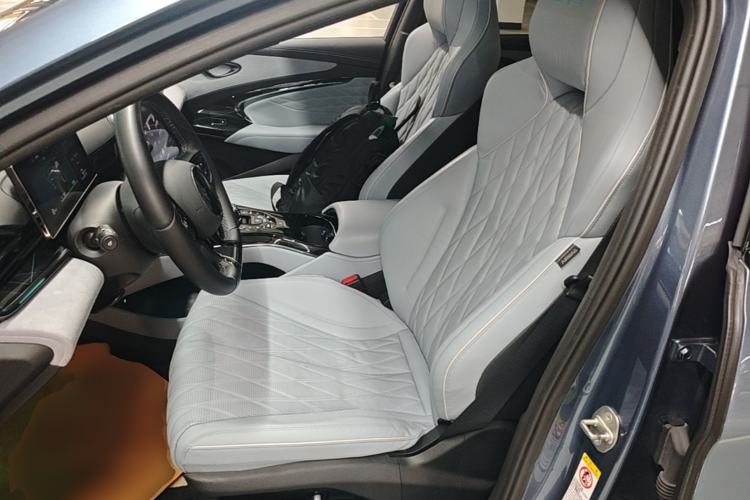 Used BYD Seal 2022 550 km Standard Range Rear-Wheel Drive Prestige Version Left Front Seat