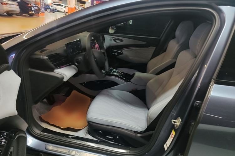 Used BYD Seal 2022 700 km Long-Range Rear-Wheel-Drive Version Left Front Seat