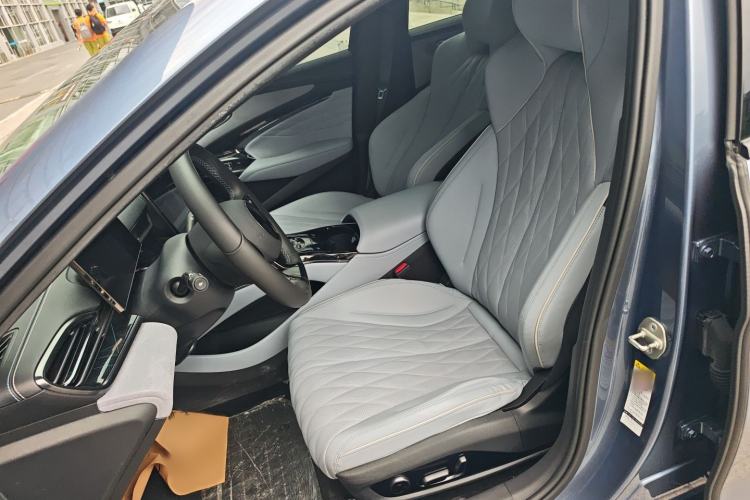 Used BYD Seal 2022 700 km Long-Range Rear-Wheel-Drive Version Left Front Seat