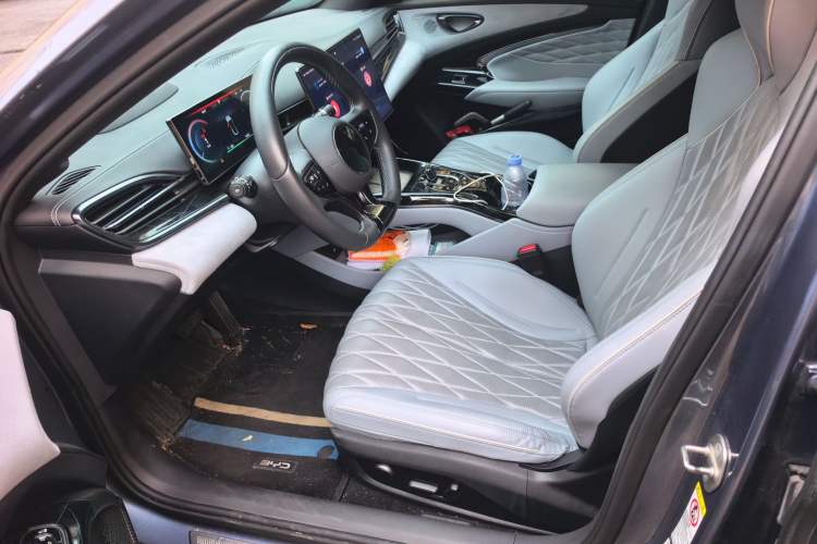Used BYD Seal 2022 700 km Long-Range Rear-Wheel-Drive Version Left Front Seat