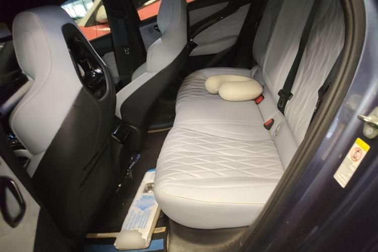 Used BYD Seal 2022 550 km Standard Range Rear-Wheel Drive Prestige Version Left Rear Seat