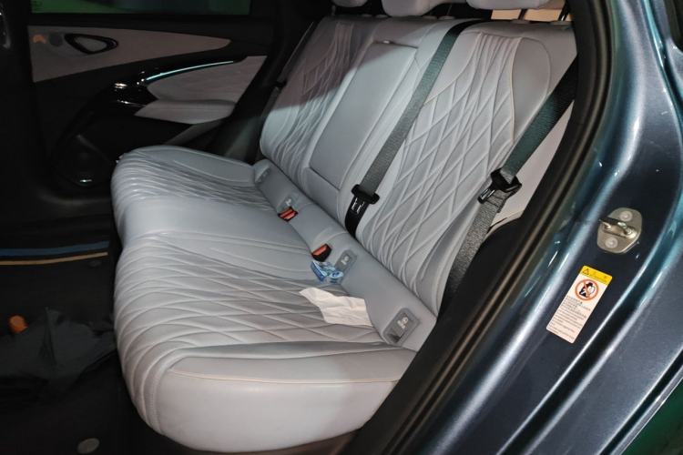 Used BYD Seal 2022 550 km Standard Range Rear-Wheel Drive Prestige Version Left Rear Seat