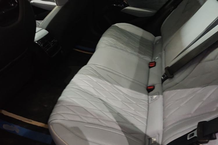 Used BYD Seal 2022 550 km Standard Range Rear-Wheel Drive Prestige Version Left Rear Seat