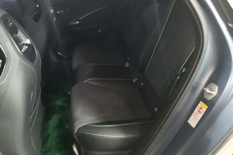 Used BYD Seal 2022 650 km All-Wheel-Drive Performance Version Left Rear Seat