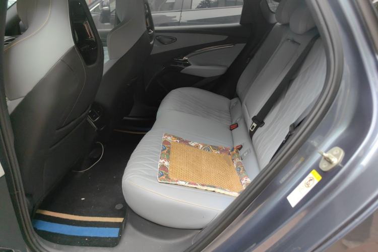Used BYD Seal 2022 550 km Standard Range Rear-Wheel Drive Prestige Version Left Rear Seat
