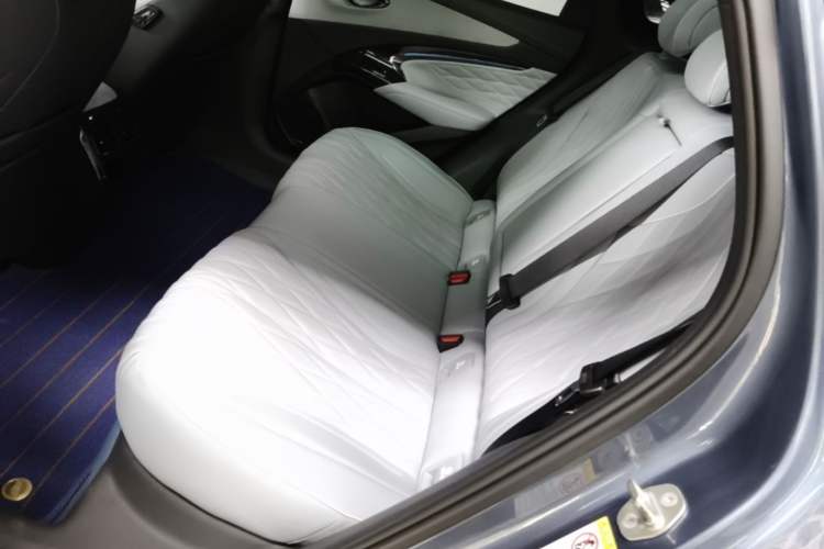 Used BYD Seal 2022 700 km Long-Range Rear-Wheel-Drive Version Left Rear Seat