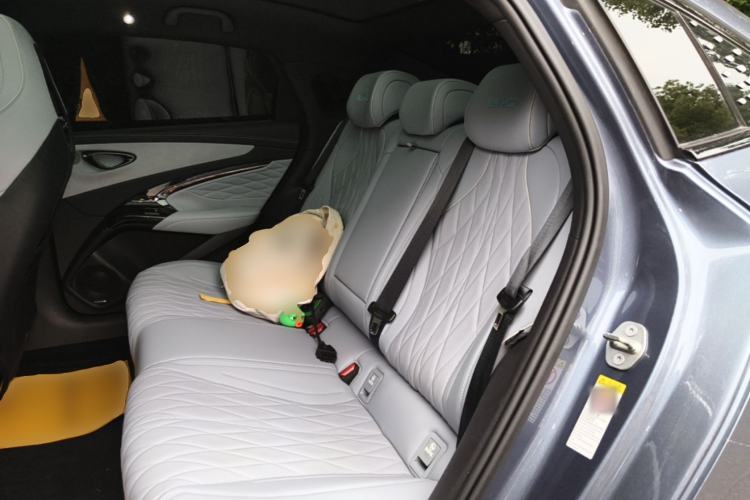 Used BYD Seal 2022 700 km Long-Range Rear-Wheel-Drive Version Left Rear Seat