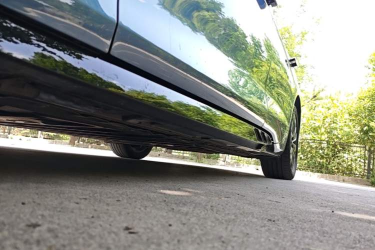 Used BYD Seal 2022 550 km Standard Range Rear-Wheel Drive Prestige Version Left Side Sill