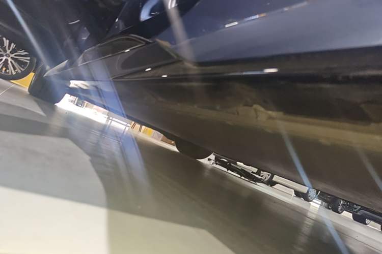 Used BYD Seal 2022 550 km Standard Range Rear-Wheel Drive Prestige Version Left Side Sill