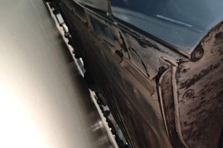 Used BYD Seal 2022 550 km Standard Range Rear-Wheel Drive Prestige Version Left Side Sill