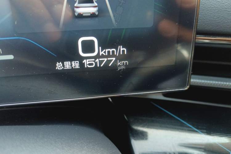 Used BYD Seal 2022 550 km Standard Range Rear-Wheel Drive Prestige Version Odometer Close Up