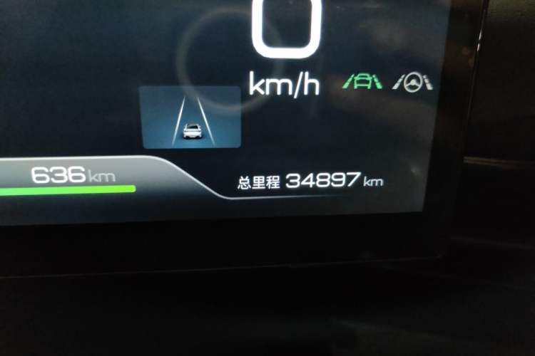 Used BYD Seal 2022 650 km All-Wheel-Drive Performance Version Odometer Close Up