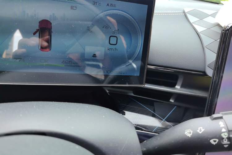 Used BYD Seal 2022 650 km All-Wheel-Drive Performance Version Odometer Close Up