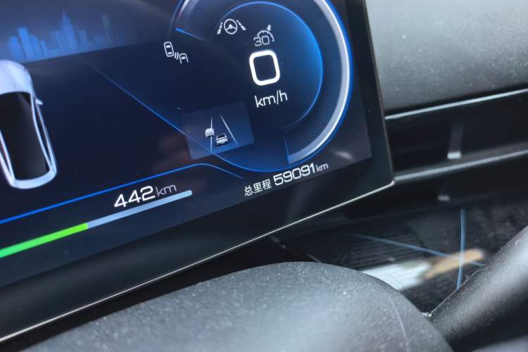 Used BYD Seal 2022 700 km Long-Range Rear-Wheel-Drive Version Odometer Close Up