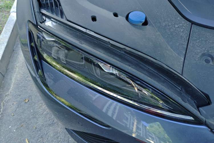 Used BYD Seal 2022 550 km Standard Range Rear-Wheel Drive Prestige Version Right Front Headlight