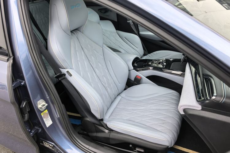 Used BYD Seal 2022 700 km Long-Range Rear-Wheel-Drive Version Right Front Seat