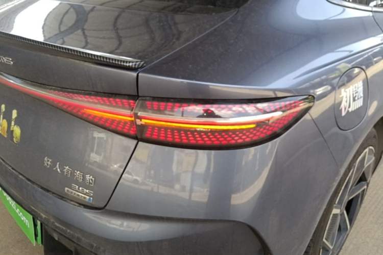Used BYD Seal 2022 650 km All-Wheel-Drive Performance Version Right Rear Taillight