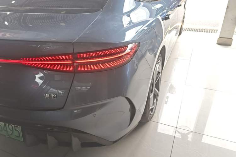 Used BYD Seal 2022 700 km Long-Range Rear-Wheel-Drive Version Right Rear Taillight