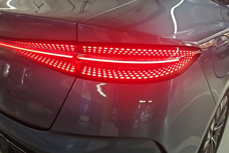 Used BYD Seal 2022 550 km Standard Range Rear-Wheel Drive Prestige Version Right Rear Taillight