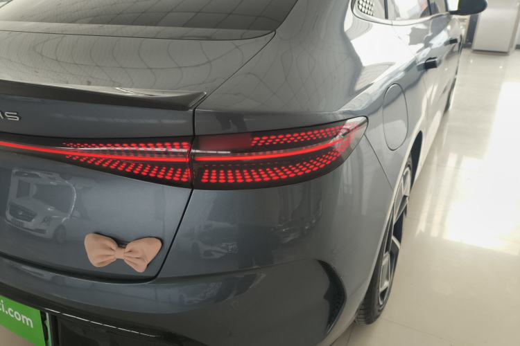 Used BYD Seal 2022 650 km All-Wheel-Drive Performance Version Right Rear Taillight