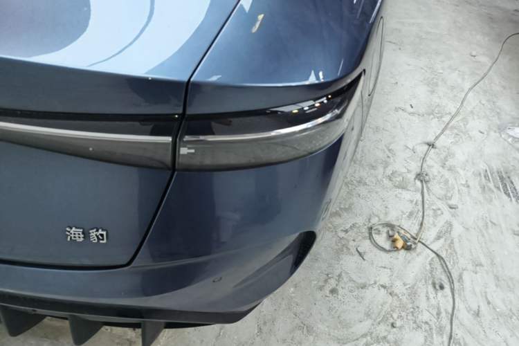 Used BYD Seal 2022 700 km Long-Range Rear-Wheel-Drive Version Right Rear Taillight
