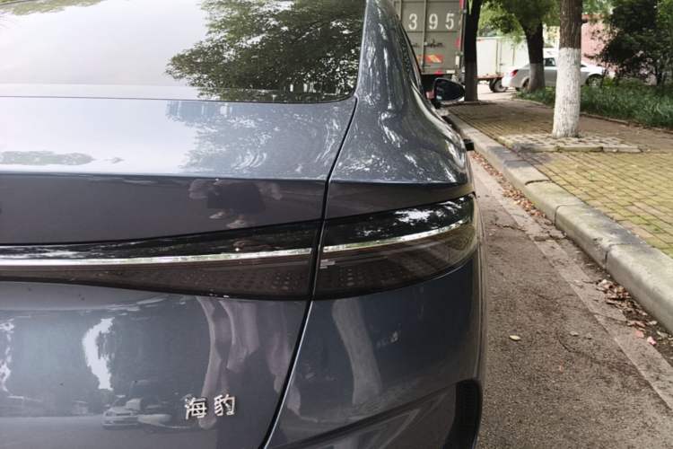 Used BYD Seal 2022 700 km Long-Range Rear-Wheel-Drive Version Right Rear Taillight
