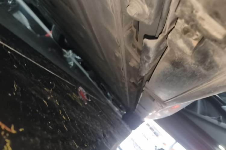 Used BYD Seal 2022 700 km Long-Range Rear-Wheel-Drive Version Right Side Sill