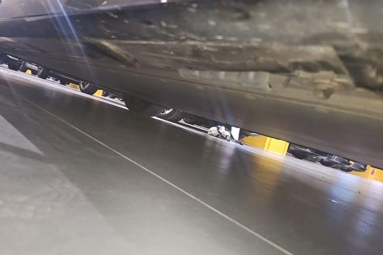 Used BYD Seal 2022 550 km Standard Range Rear-Wheel Drive Prestige Version Right Side Sill