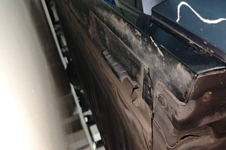Used BYD Seal 2022 550 km Standard Range Rear-Wheel Drive Prestige Version Right Side Sill