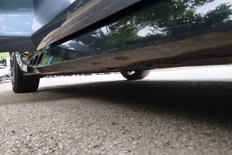 Used BYD Seal 2022 700 km Long-Range Rear-Wheel-Drive Version Right Side Sill