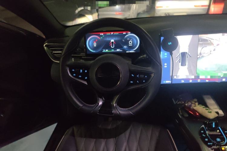 Used BYD Seal 2022 550 km Standard Range Rear-Wheel Drive Prestige Version Steering Wheel