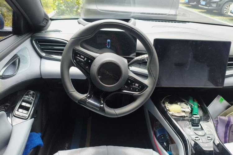 Used BYD Seal 2022 700 km Long-Range Rear-Wheel-Drive Version Steering Wheel