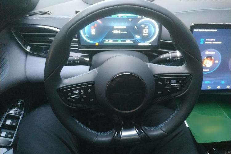 Used BYD Seal 2022 650 km All-Wheel-Drive Performance Version Steering Wheel
