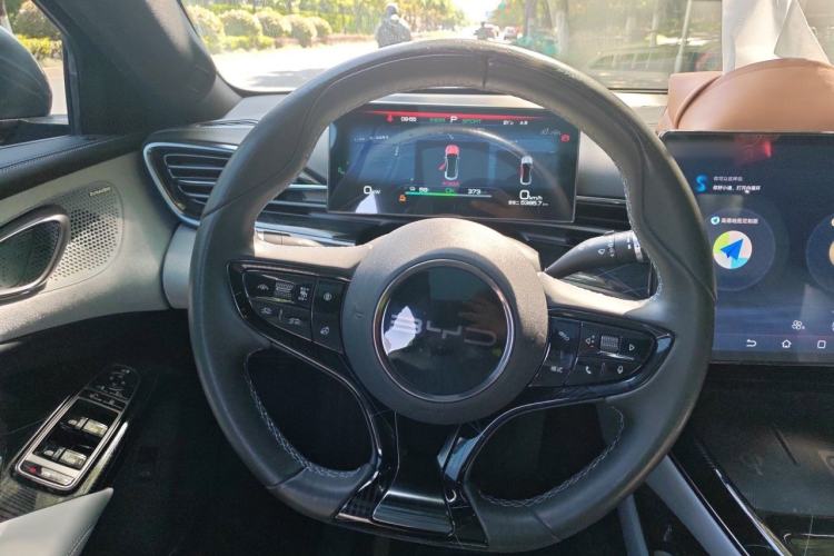 Used BYD Seal 2022 700 km Long-Range Rear-Wheel-Drive Version Steering Wheel