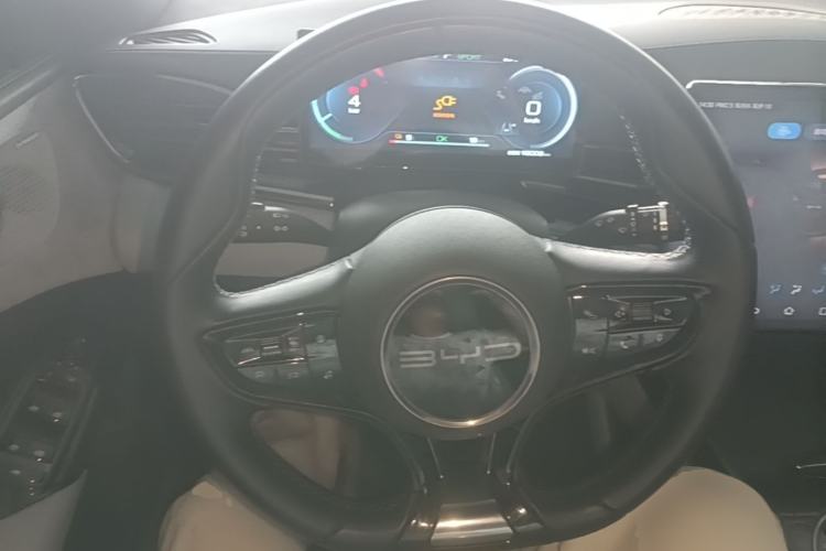 Used BYD Seal 2022 550 km Standard Range Rear-Wheel Drive Prestige Version Steering Wheel