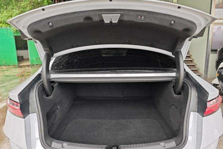Used BYD Seal 2022 700 km Long-Range Rear-Wheel-Drive Version Trunk