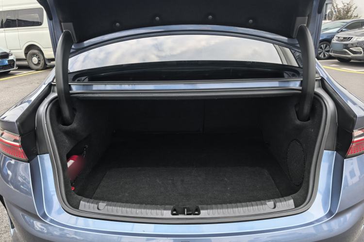 Used BYD Seal 2022 700 km Long-Range Rear-Wheel-Drive Version Trunk