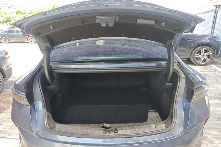 Used BYD Seal 2022 550 km Standard Range Rear-Wheel Drive Prestige Version Trunk