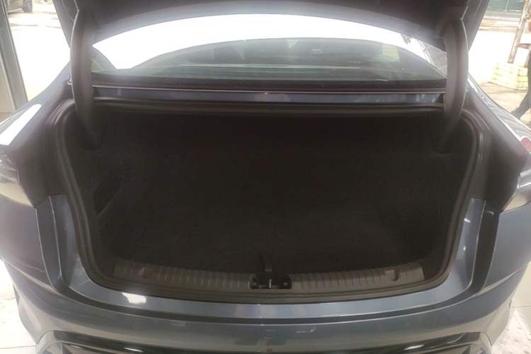Used BYD Seal 2022 550 km Standard Range Rear-Wheel Drive Elite Version Trunk
