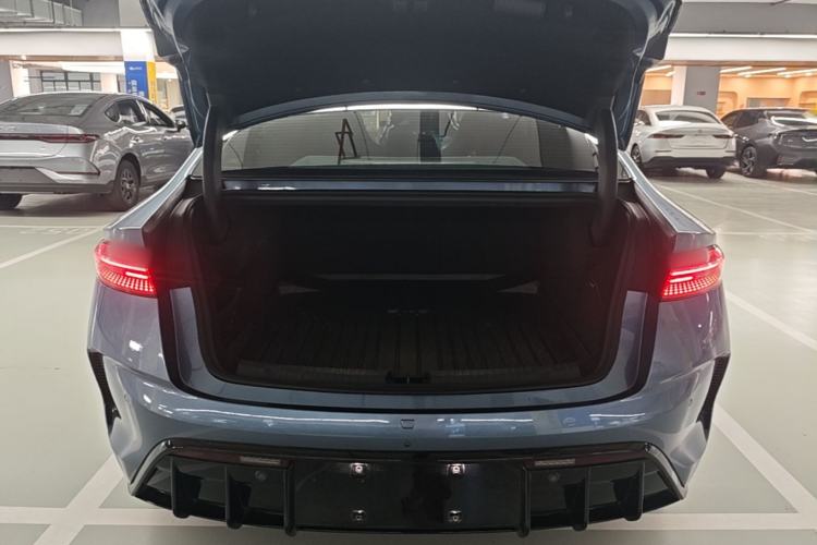 Used BYD Seal 2022 550 km Standard Range Rear-Wheel Drive Prestige Version Trunk