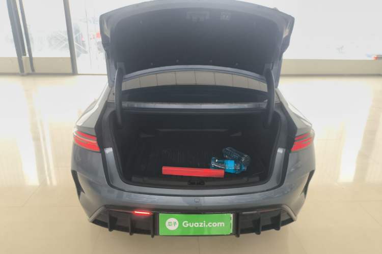 Used BYD Seal 2022 650 km All-Wheel-Drive Performance Version Trunk