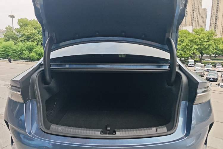 Used BYD Seal 2022 700 km Long-Range Rear-Wheel-Drive Version Trunk