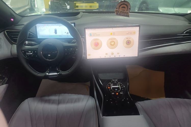 Used BYD Seal 2022 700 km Long-Range Rear-Wheel-Drive Version Center Console