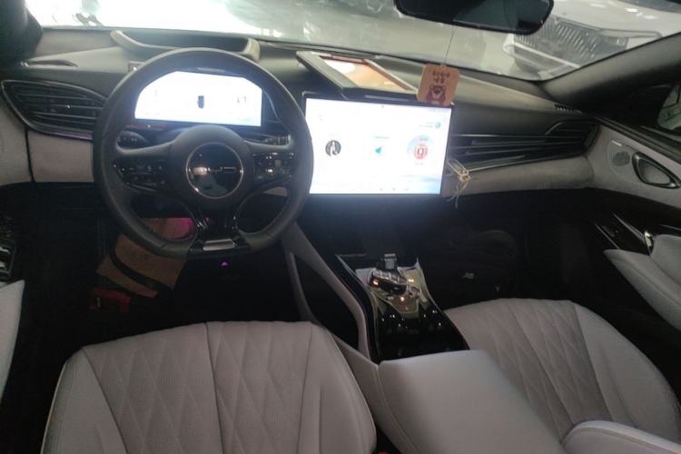 Used BYD Seal 2022 700 km Long-Range Rear-Wheel-Drive Version Center Console