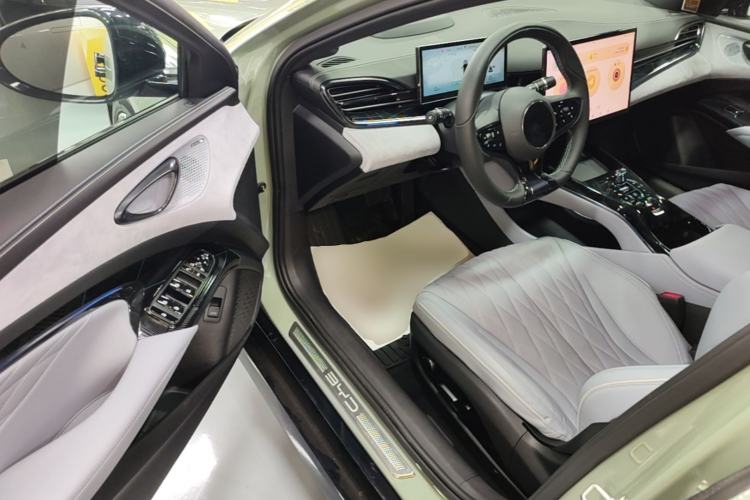 Used BYD Seal 2022 700 km Long-Range Rear-Wheel-Drive Version Driver Seat