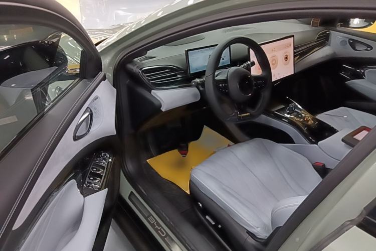 Used BYD Seal 2022 700 km Long-Range Rear-Wheel-Drive Version Driver Seat