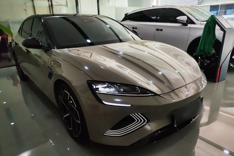 Used BYD Seal 2022 700 km Long-Range Rear-Wheel-Drive Version Exterior 2