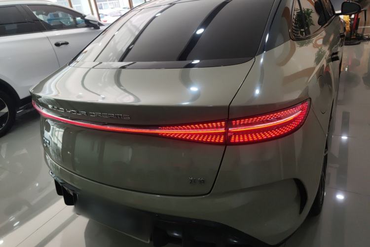 Used BYD Seal 2022 700 km Long-Range Rear-Wheel-Drive Version Exterior 4