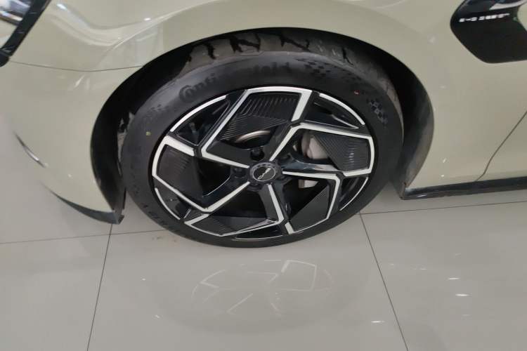 Used BYD Seal 2022 700 km Long-Range Rear-Wheel-Drive Version Exterior 7